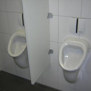 Urinale mit Schammbad